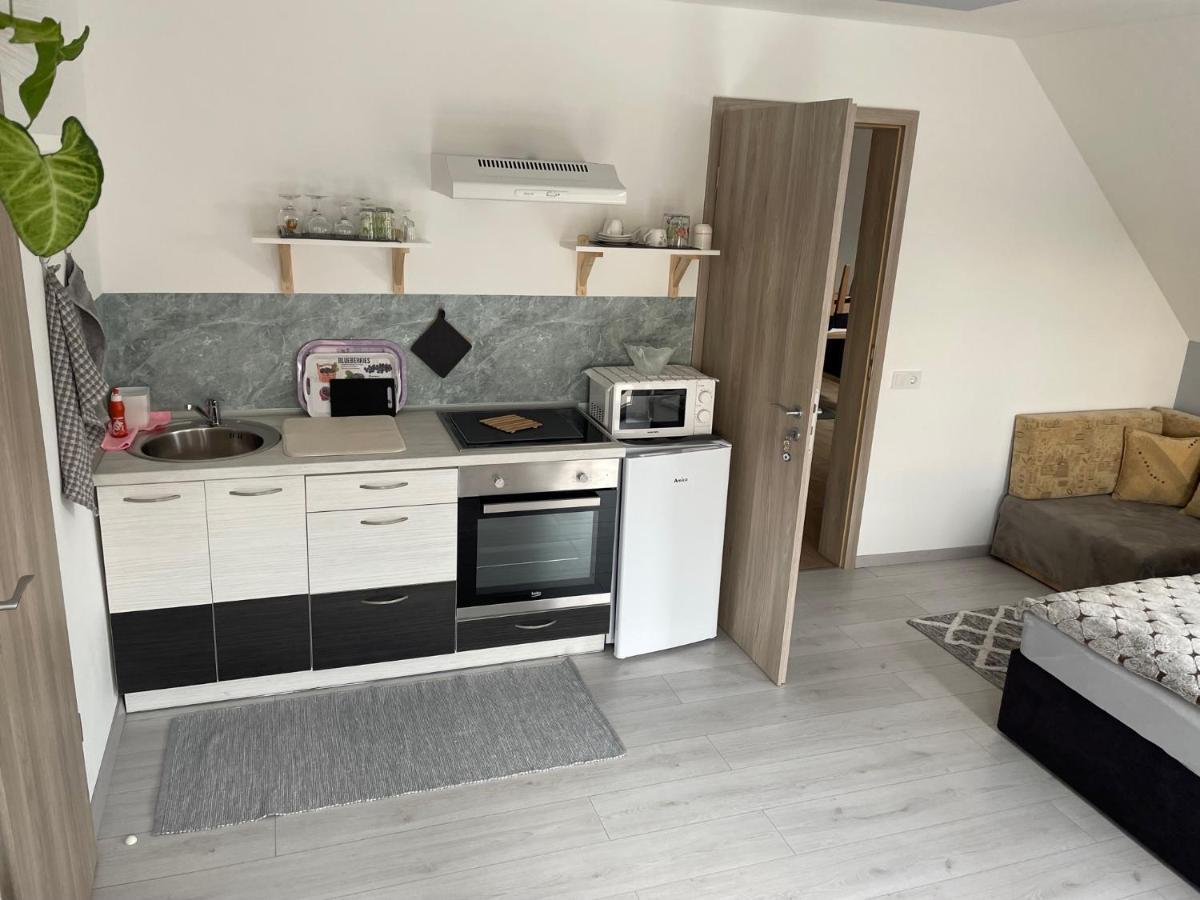 Jasmin Apartment House Vonyarcvashegy Εξωτερικό φωτογραφία