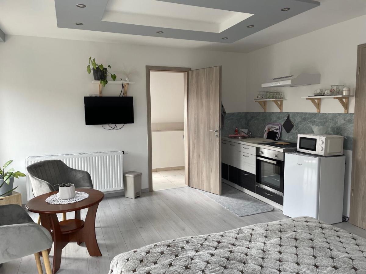 Jasmin Apartment House Vonyarcvashegy Εξωτερικό φωτογραφία
