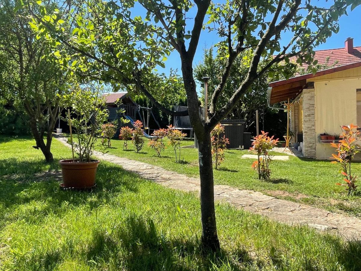 Jasmin Apartment House Vonyarcvashegy Εξωτερικό φωτογραφία
