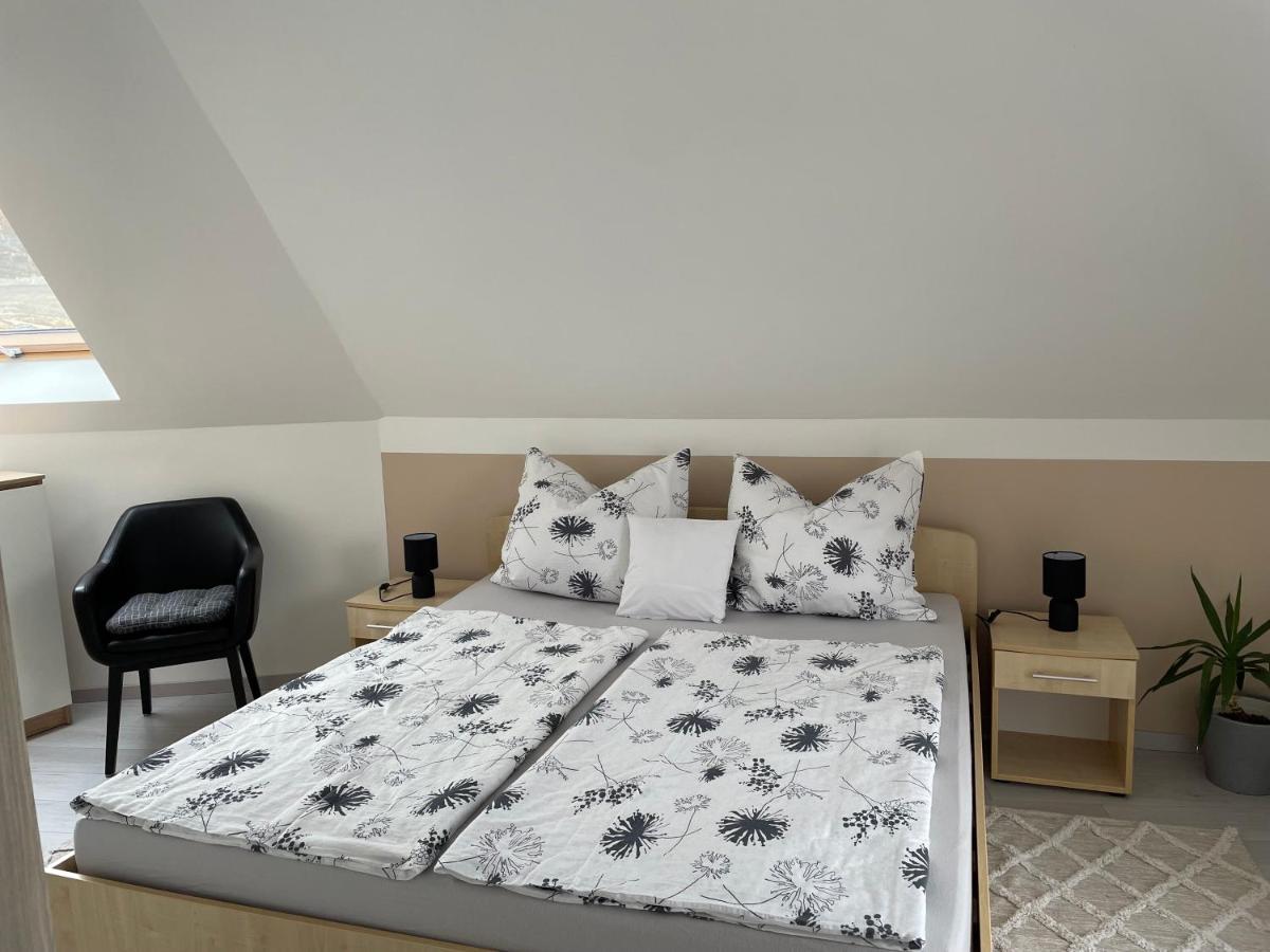 Jasmin Apartment House Vonyarcvashegy Εξωτερικό φωτογραφία