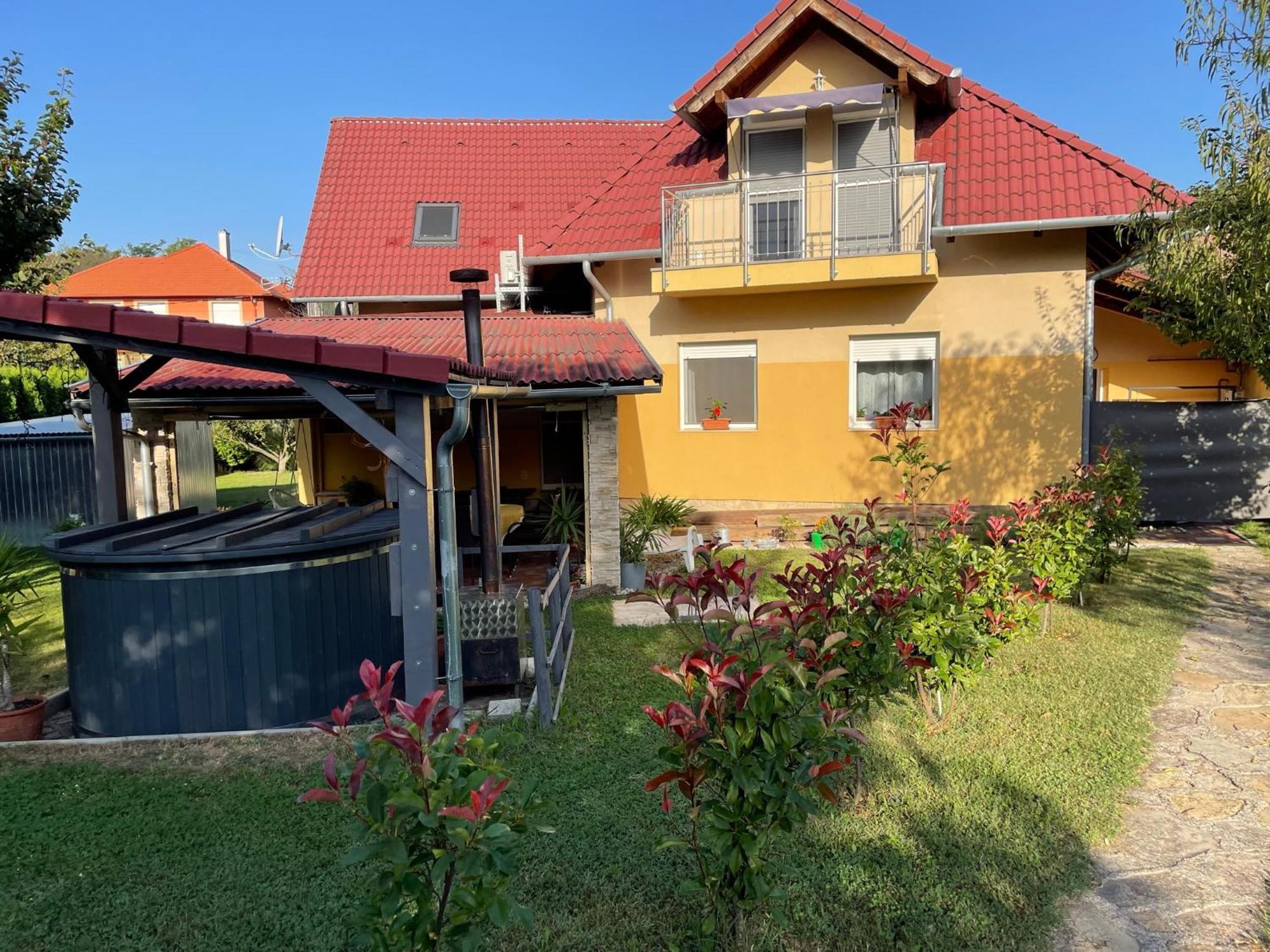 Jasmin Apartment House Vonyarcvashegy Εξωτερικό φωτογραφία