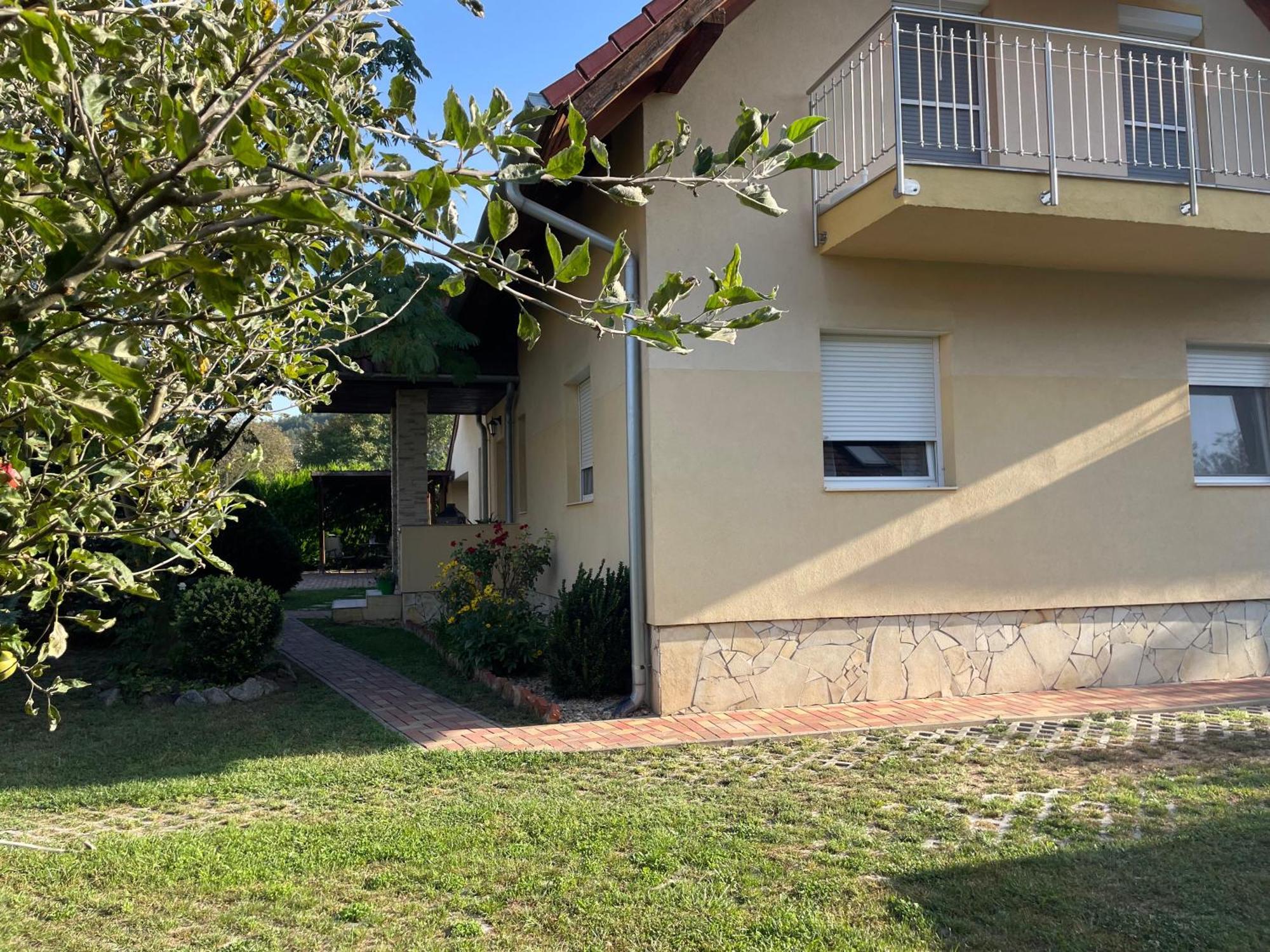 Jasmin Apartment House Vonyarcvashegy Εξωτερικό φωτογραφία