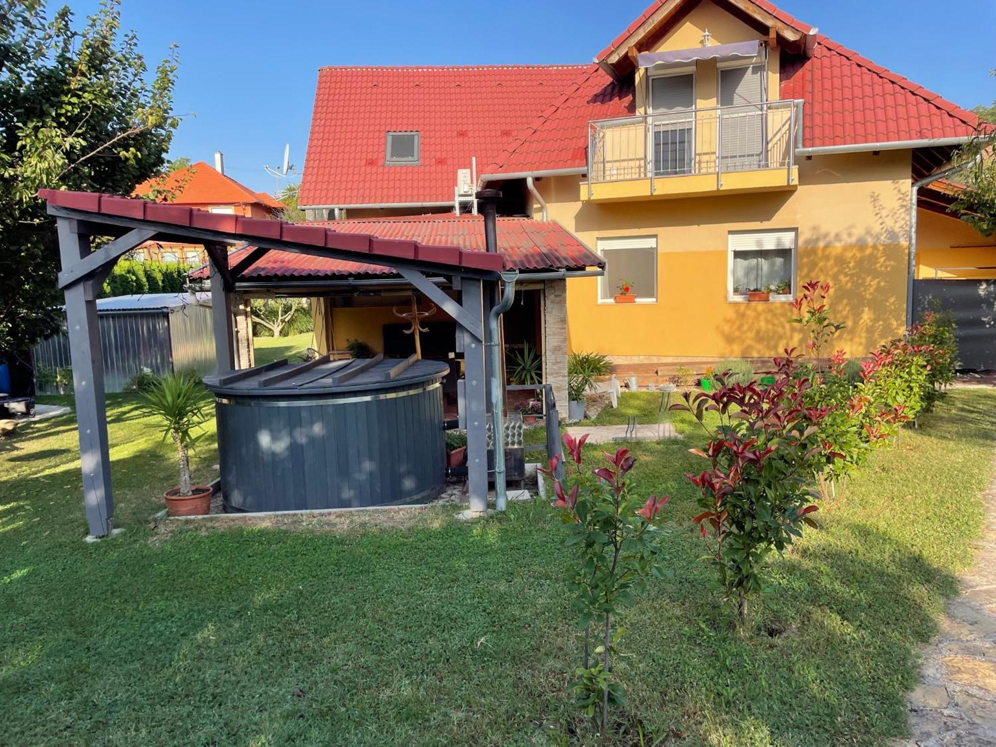Jasmin Apartment House Vonyarcvashegy Εξωτερικό φωτογραφία